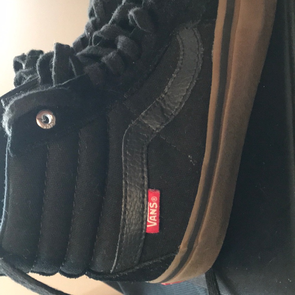 Vans - Picture 3 of 4